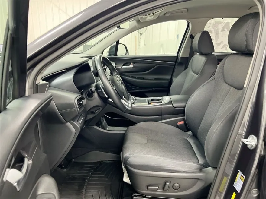 2022 Hyundai Santa Fe SEL photo 1
