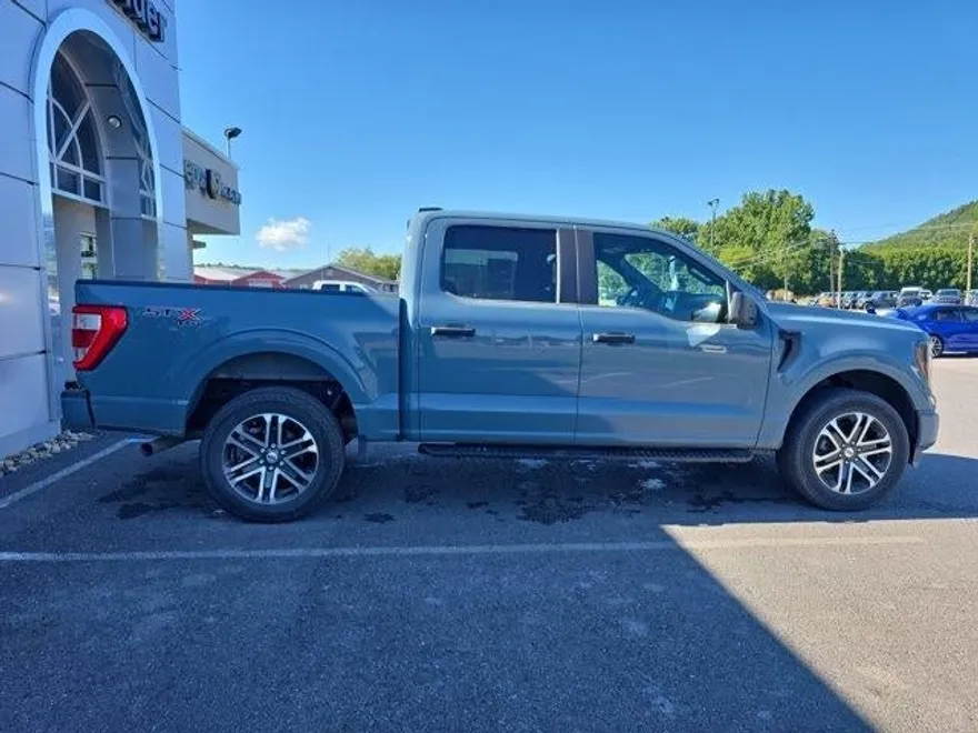 2023 Ford F-150 XL photo 1