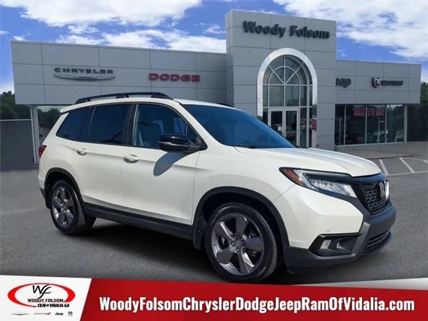 2019 Honda Passport Touring photo 1