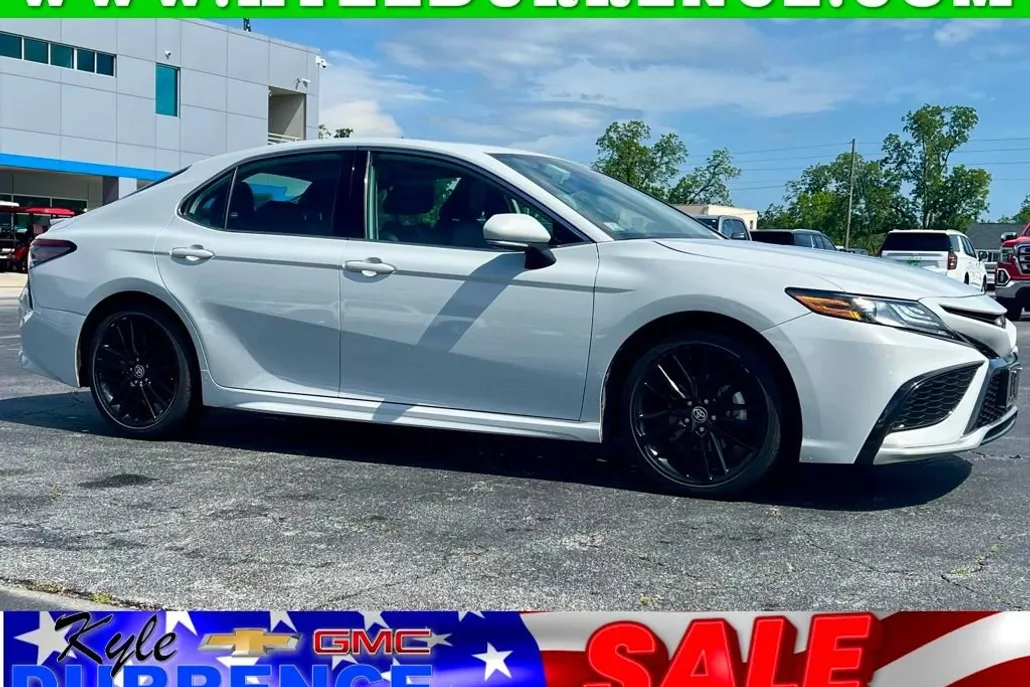 2023 Toyota Camry XSE photo 1