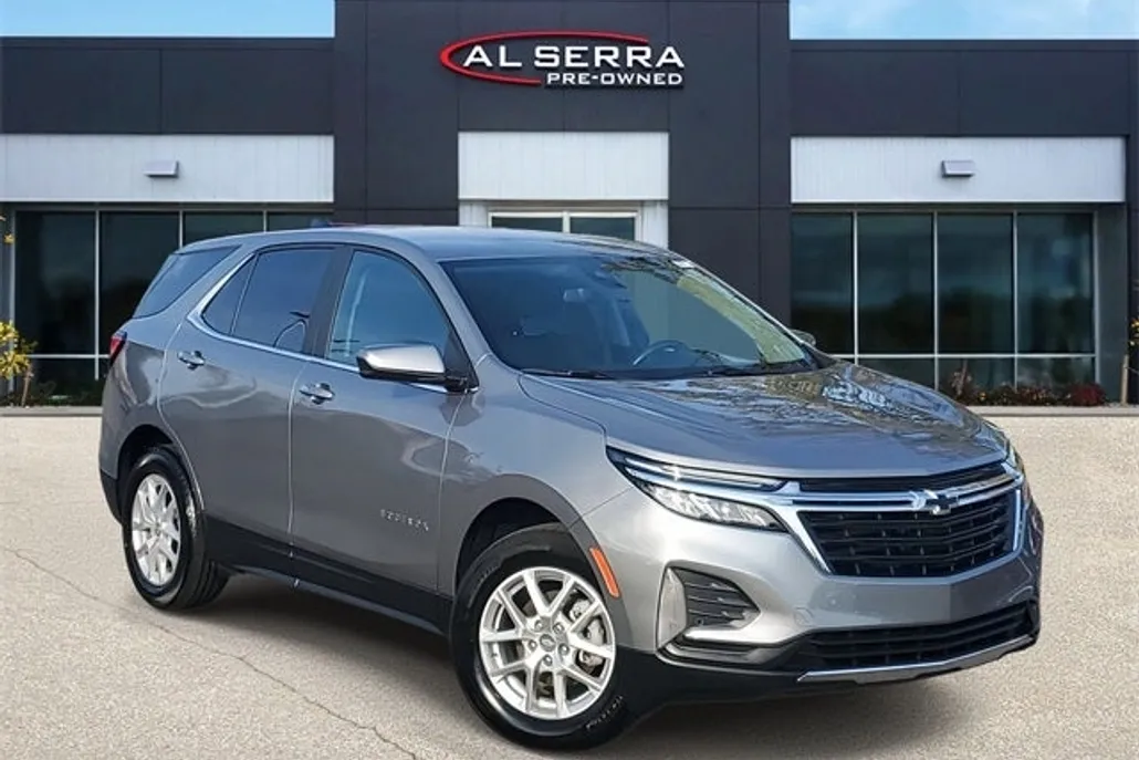 2023 Chevrolet Equinox LT photo 1