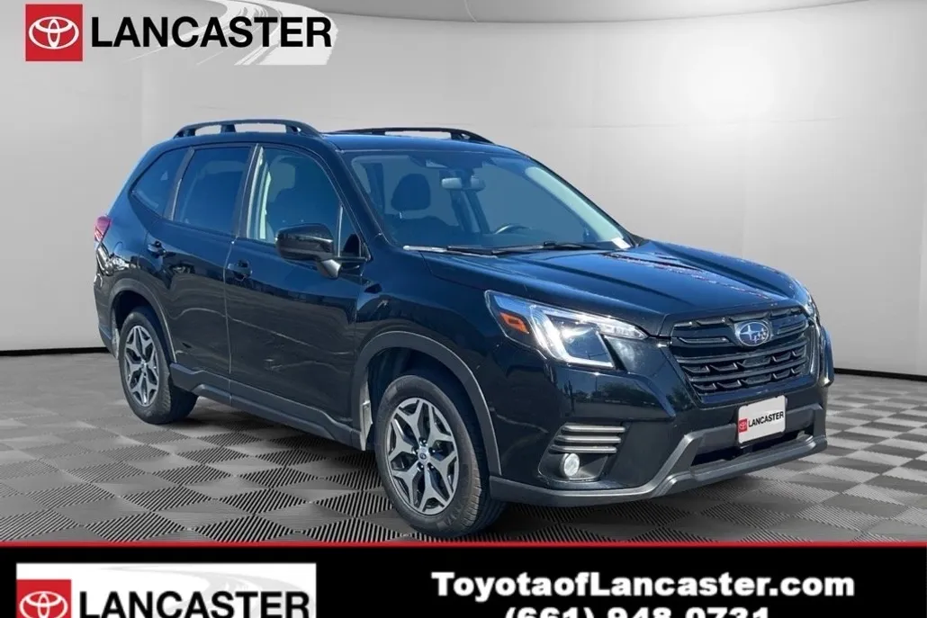 2023 Subaru Forester Premium photo 1