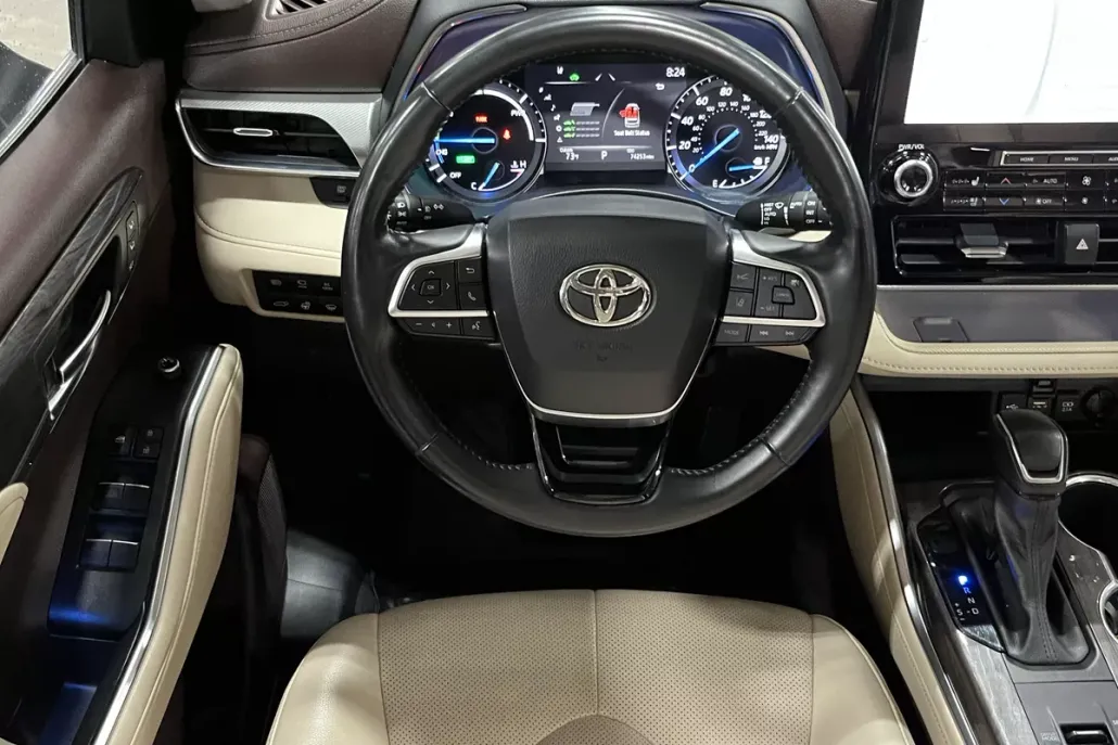 2021 Toyota Highlander Hybrid Platinum photo 1