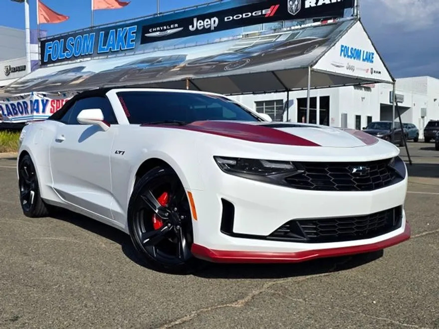 2023 Chevrolet Camaro LT1 photo 1