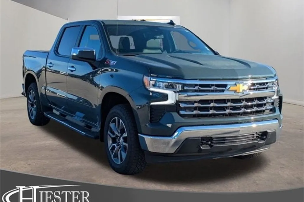 2025 Chevrolet Silverado 1500 LT photo 1