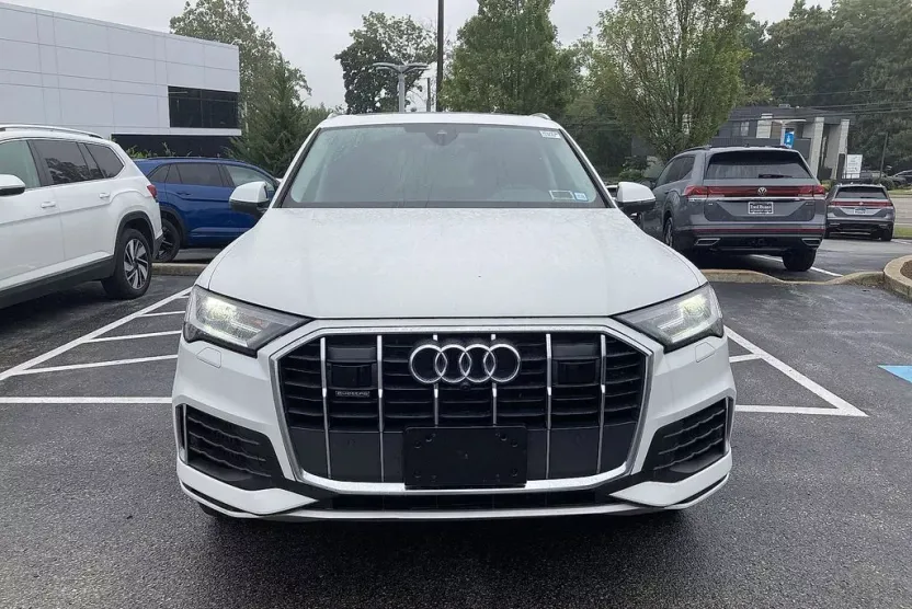 2022 Audi Q7 55 Premium Plus photo 1