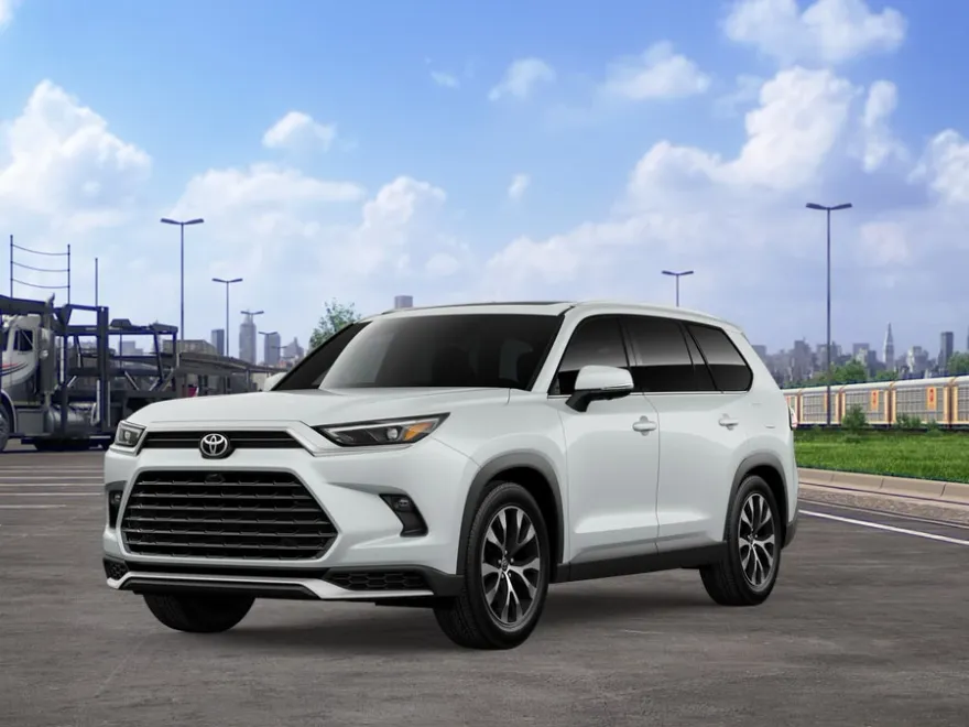 2026 Toyota Highlander Limited Hybrid photo 1