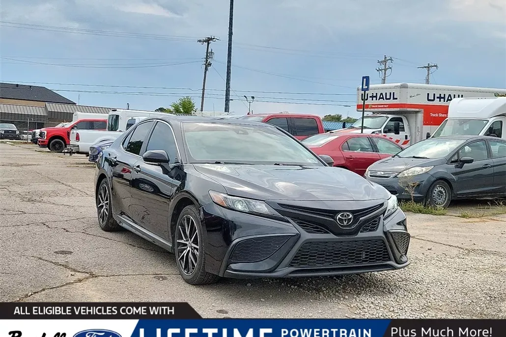 2023 Toyota Camry SE photo 1