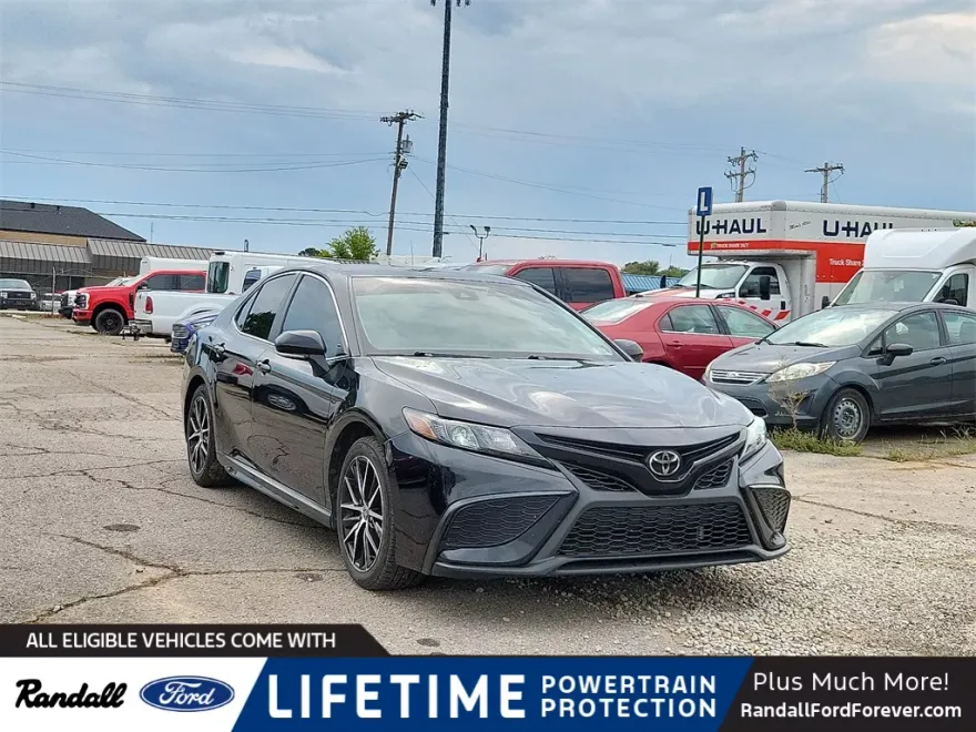 2023 Toyota Camry SE photo 1