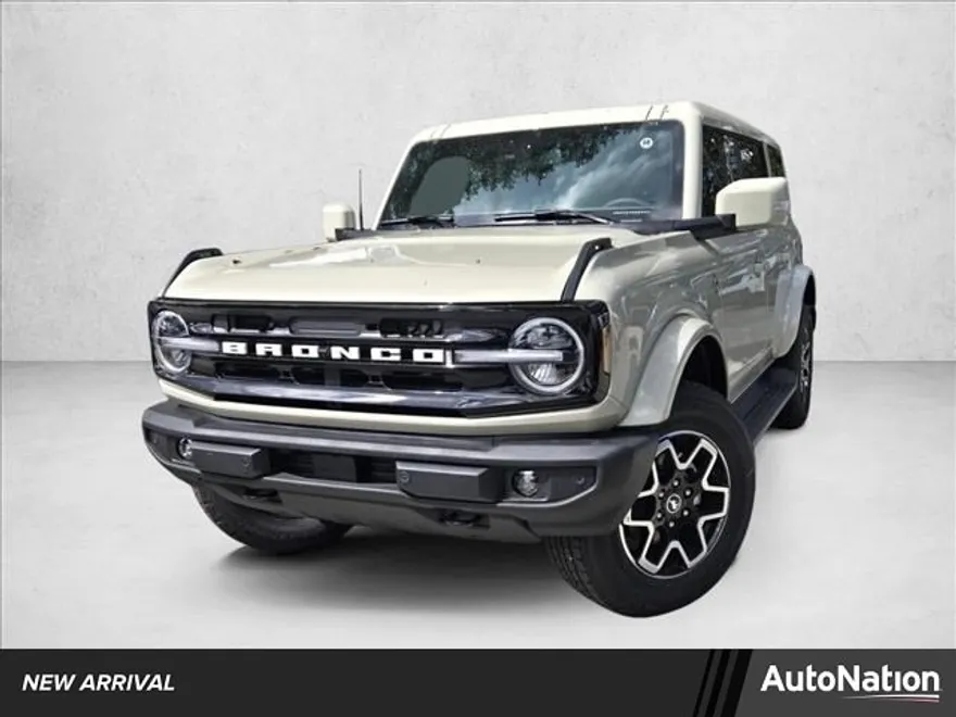 2025 Ford Bronco Outer Banks photo 1