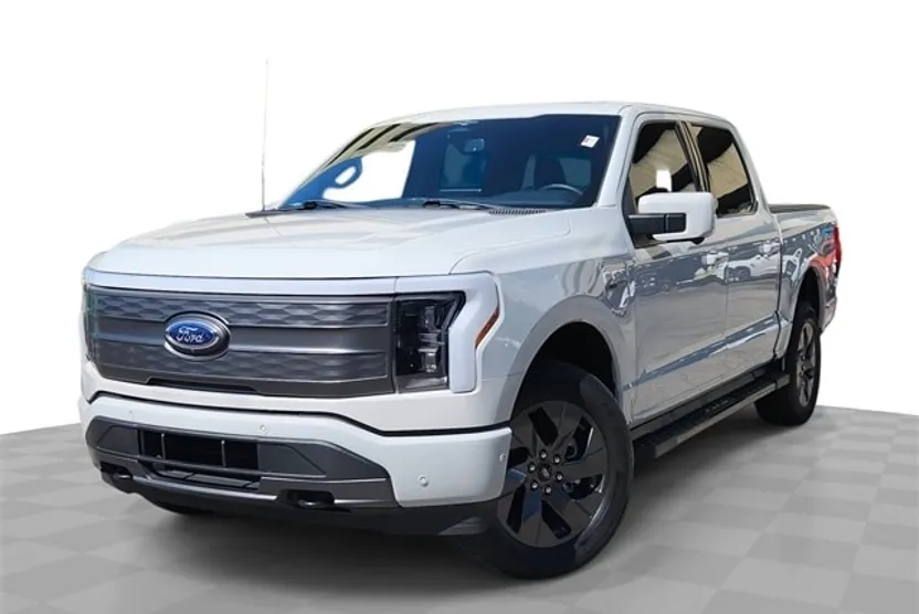 2023 Ford F-150 Lightning Lariat photo 1