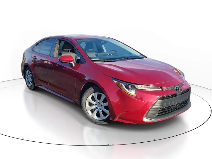 2025 Toyota Corolla LE photo 1