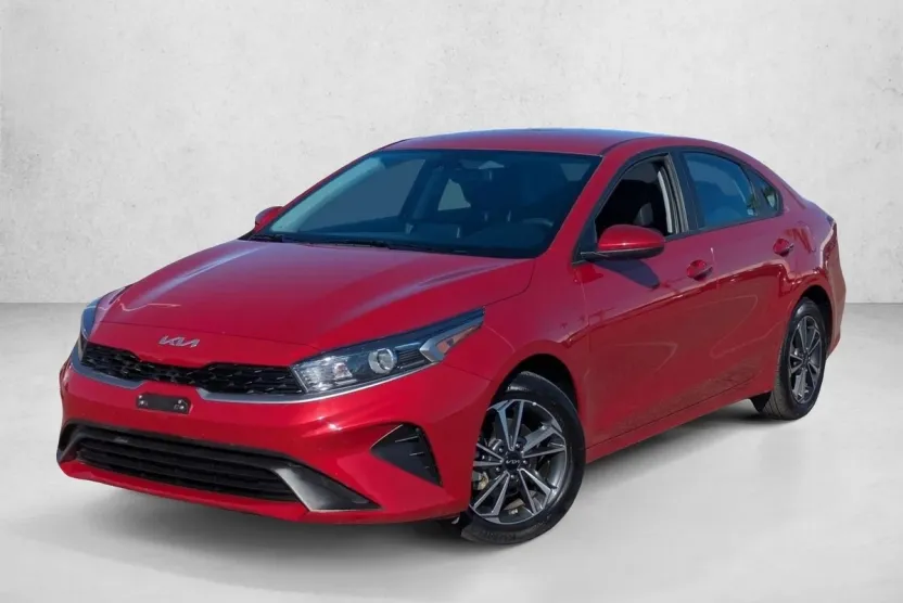 2024 Kia Forte LXS photo 1