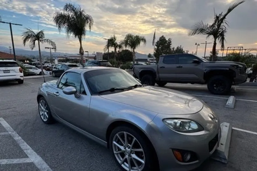2011 Mazda MX-5 Miata Miata Grand Touring photo 1