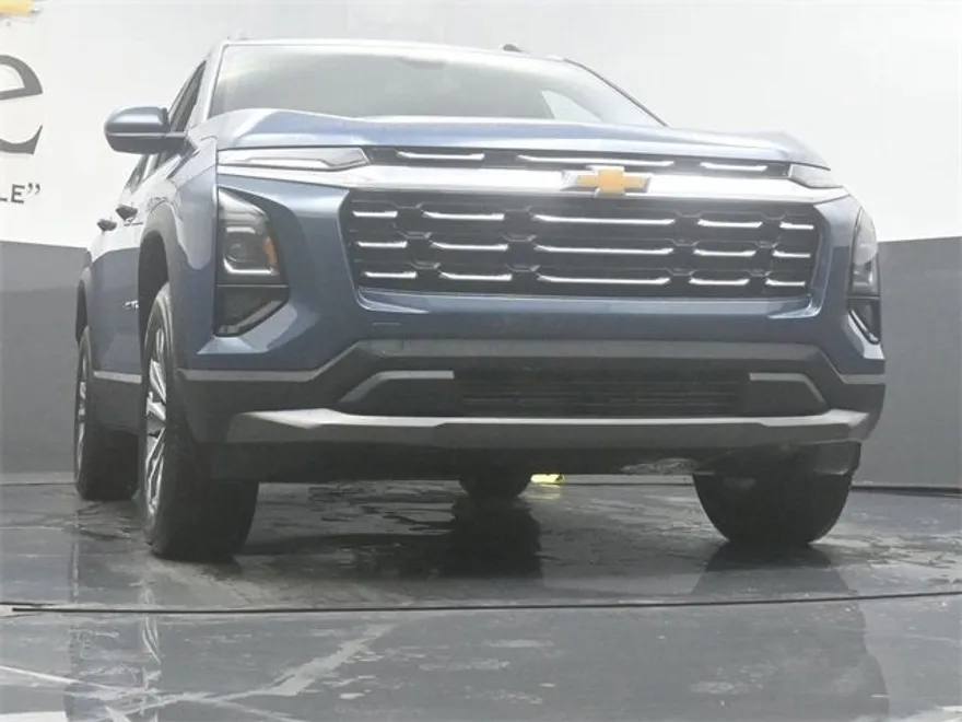 2026 Chevrolet Equinox LT photo 1