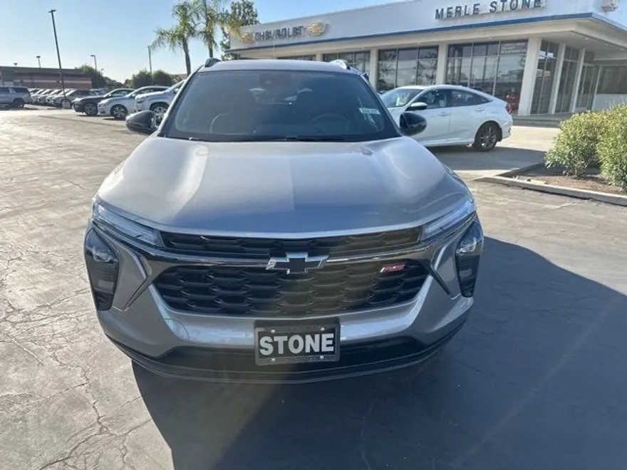 2025 Chevrolet Trax photo 1