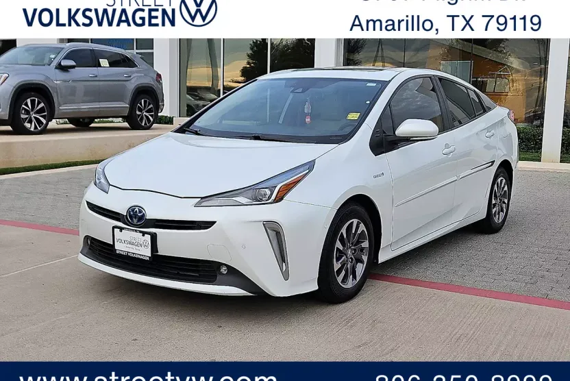 2022 Toyota Prius XLE photo 1
