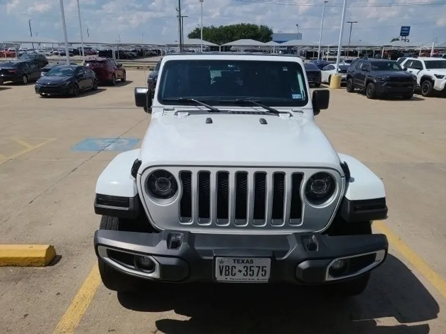 2023 Jeep Wrangler Sahara photo 1
