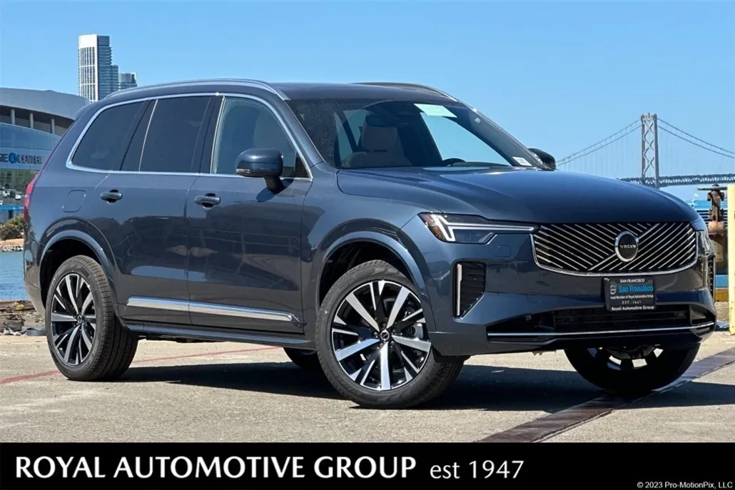2026 Volvo XC90 Core photo 1