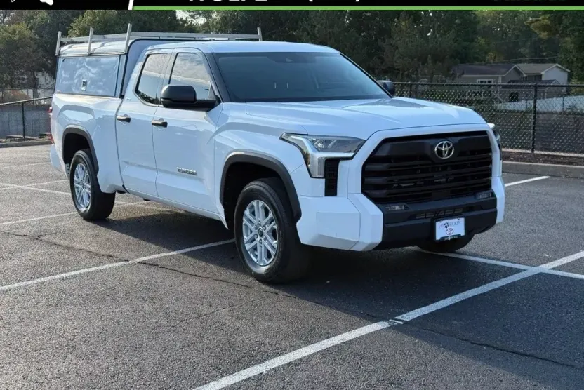 2022 Toyota Tundra SR5 photo 1