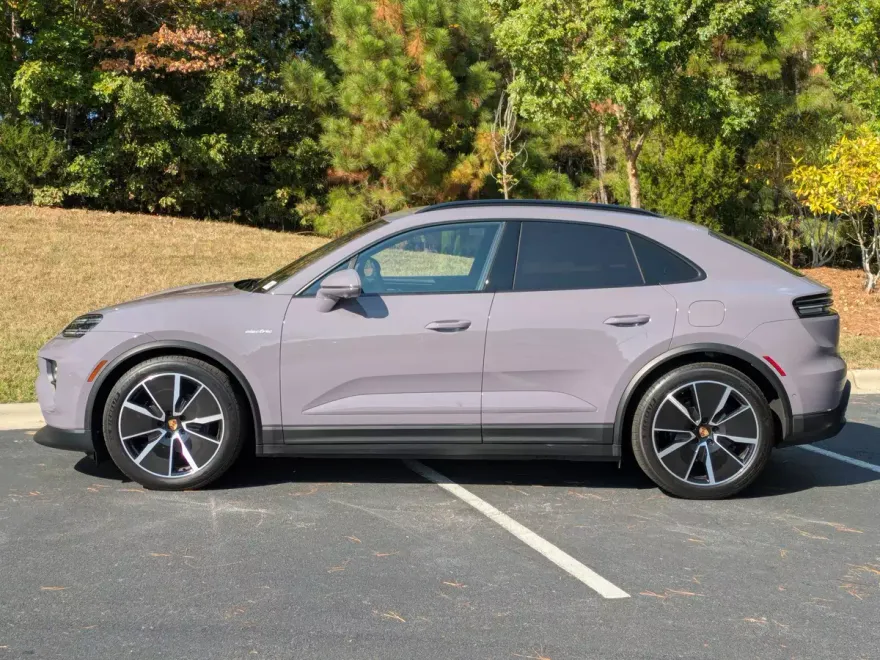 2024 Porsche Macan Electric 4 photo 1