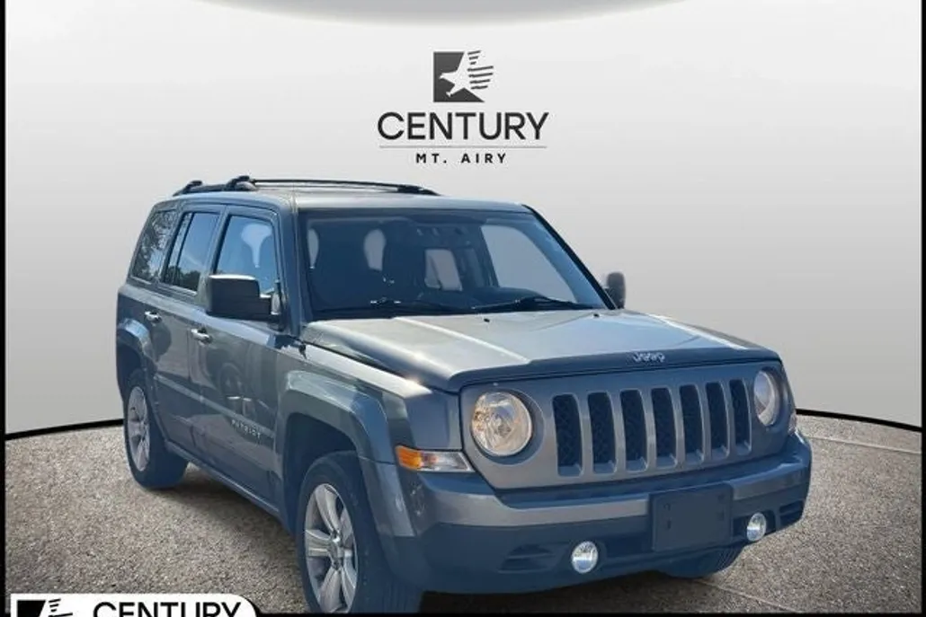 2012 Jeep Patriot Latitude photo 1