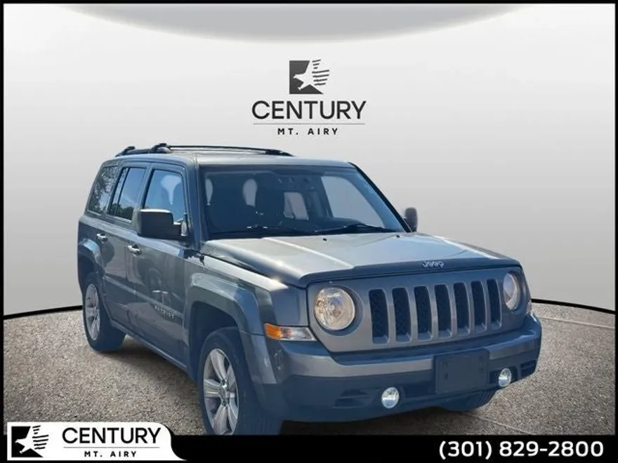 2012 Jeep Patriot Latitude photo 1