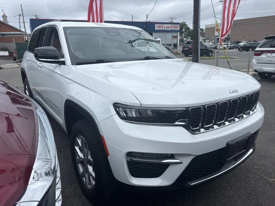 2022 Jeep Grand Cherokee Limited photo 1