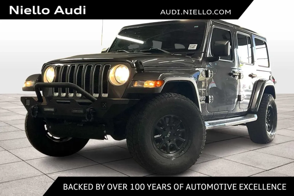 2019 Jeep Wrangler Unlimited Sahara photo 1