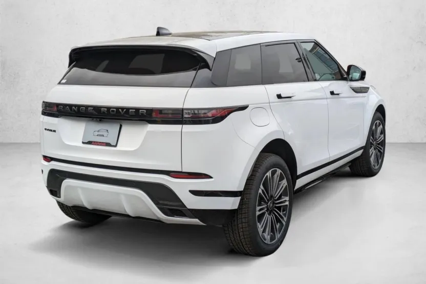 2026 Land Rover Range Rover Evoque Dynamic SE photo 1