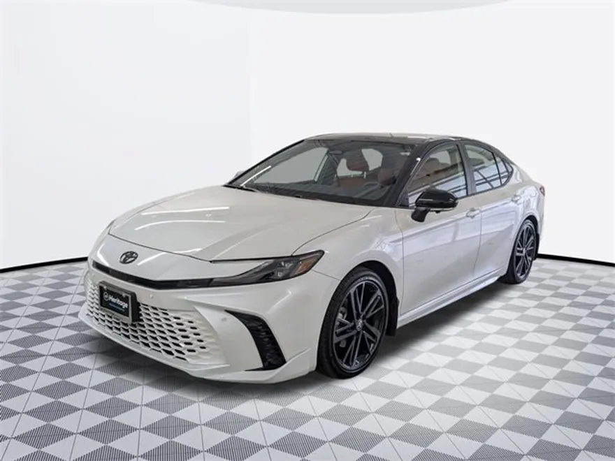 2025 Toyota Camry XSE photo 1
