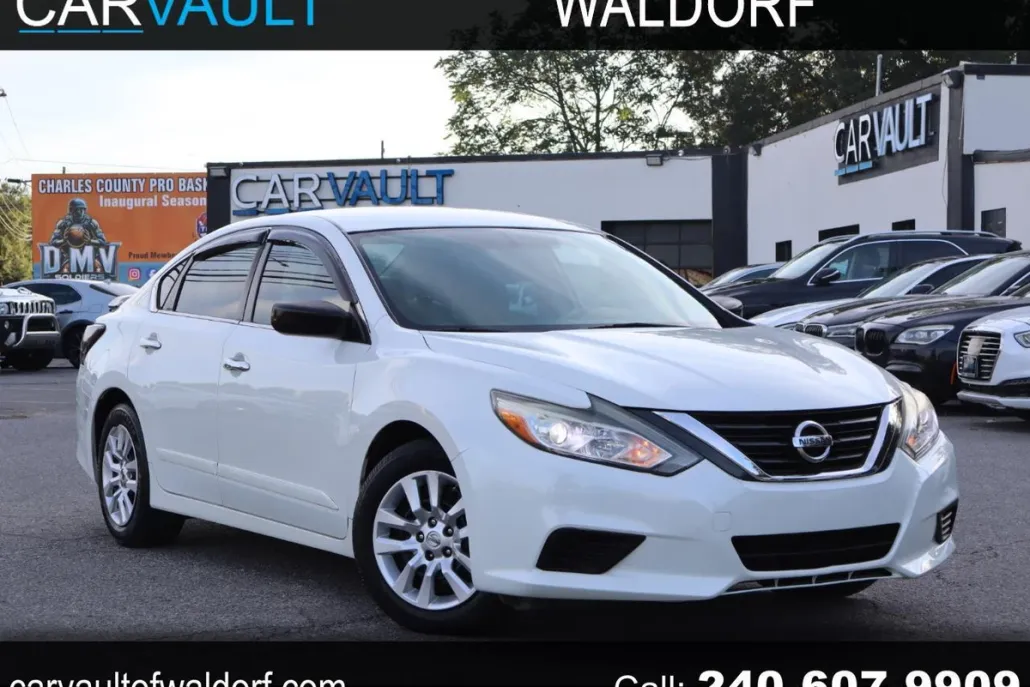 2016 Nissan Altima 2.5 SV photo 1