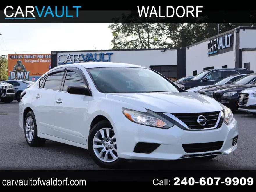 2016 Nissan Altima 2.5 SV photo 1