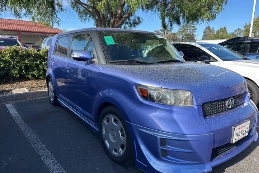 2010 Scion xB Base photo 1