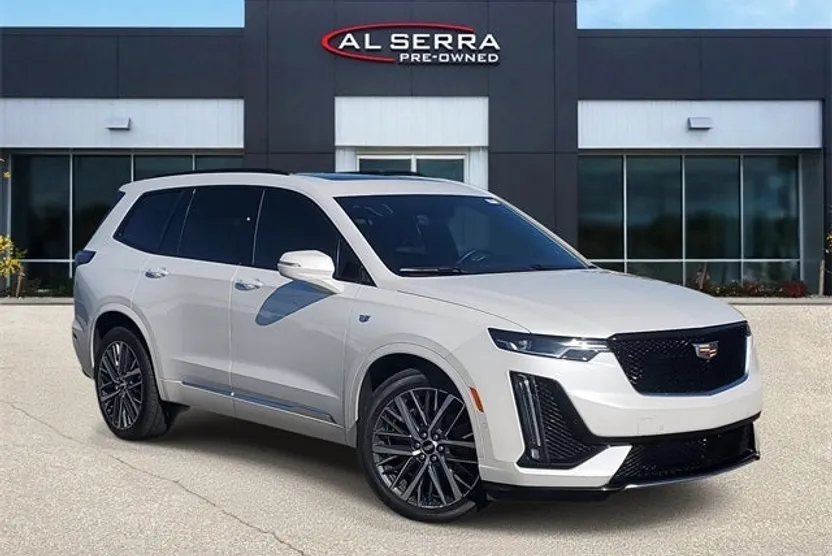 2022 Cadillac XT6 Sport photo 1