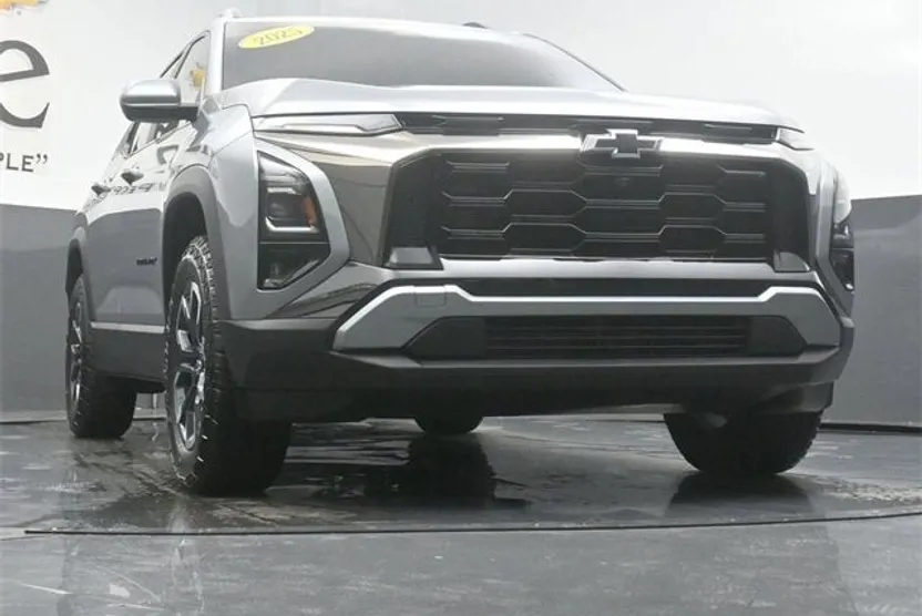 2025 Chevrolet Equinox ACTIV photo 1