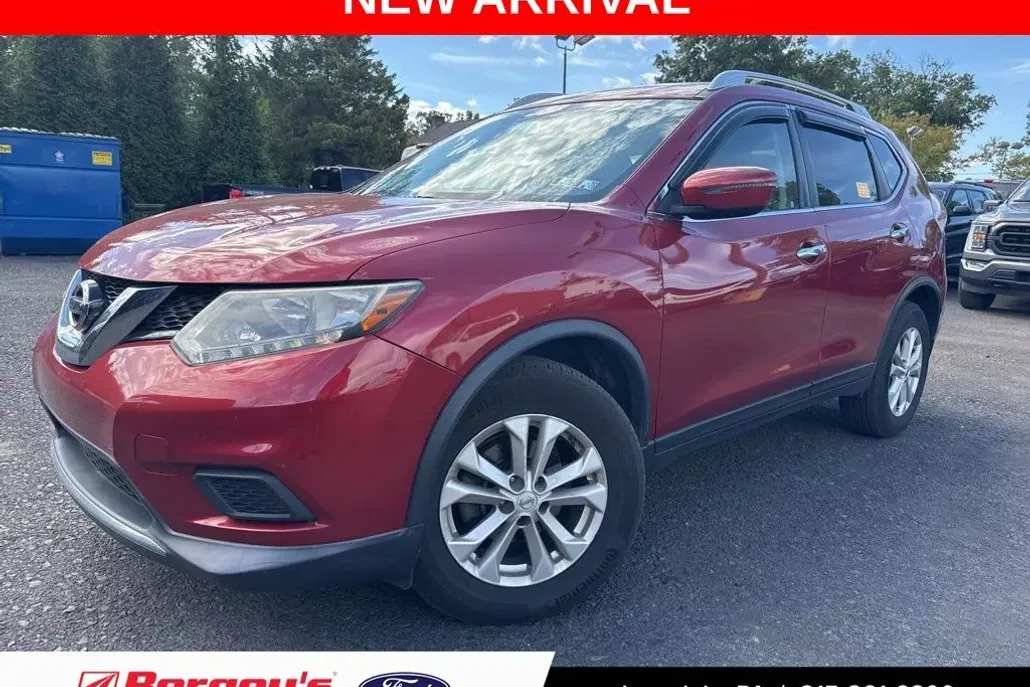 2016 Nissan Rogue SV photo 1