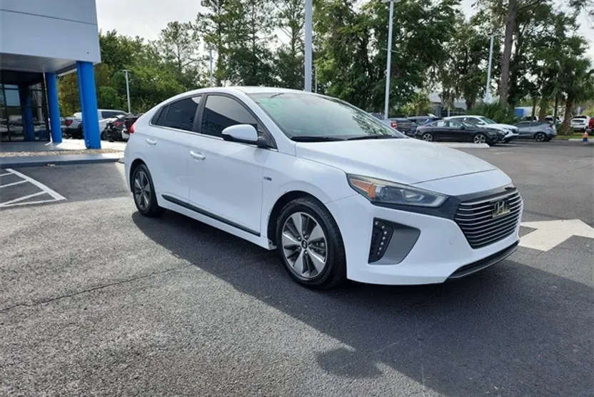 2019 Hyundai Ioniq Limited Plug-In Hybrid photo 1