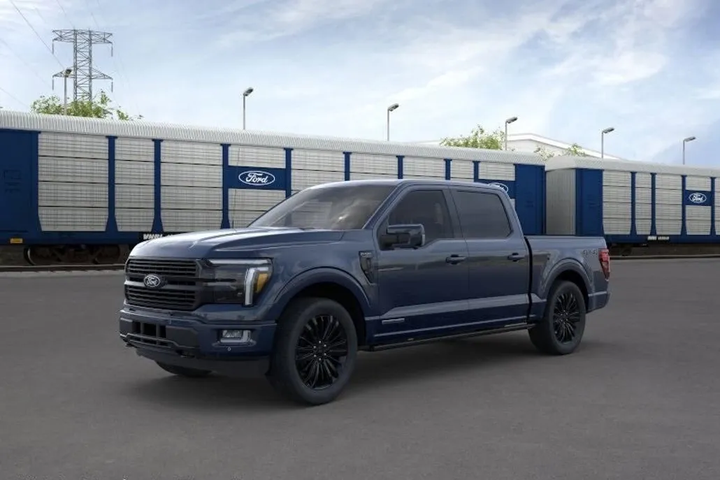 2025 Ford F-150 Platinum photo 1