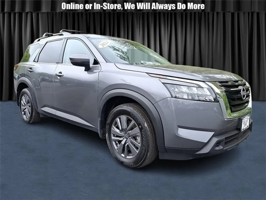 2024 Nissan Pathfinder SV photo 1
