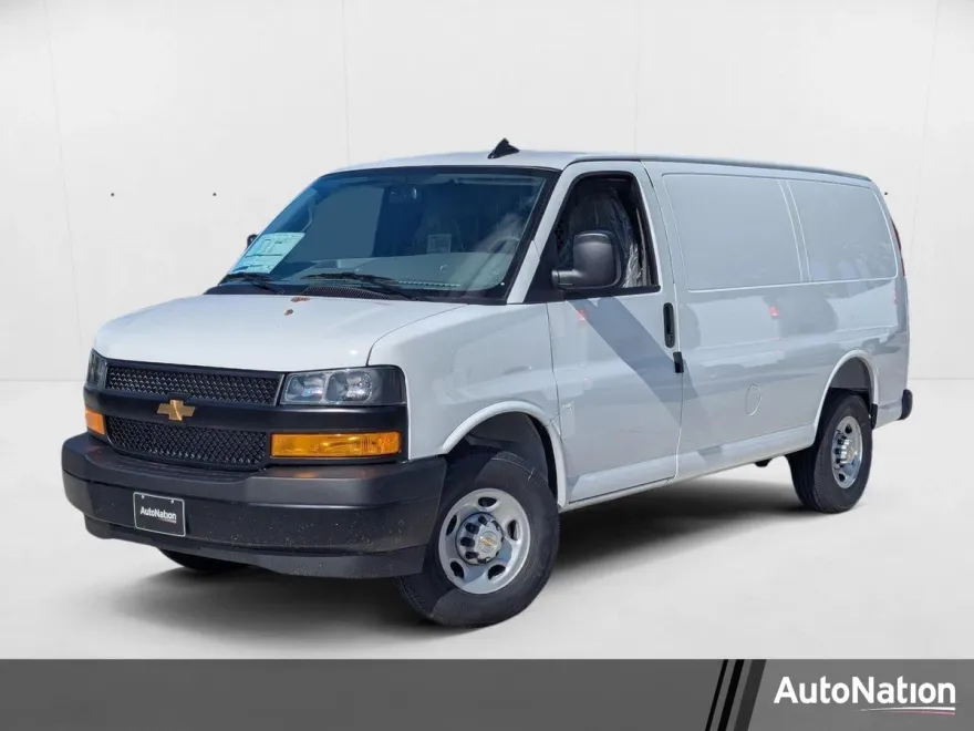 2025 Chevrolet Express Cargo 2500 Base photo 1
