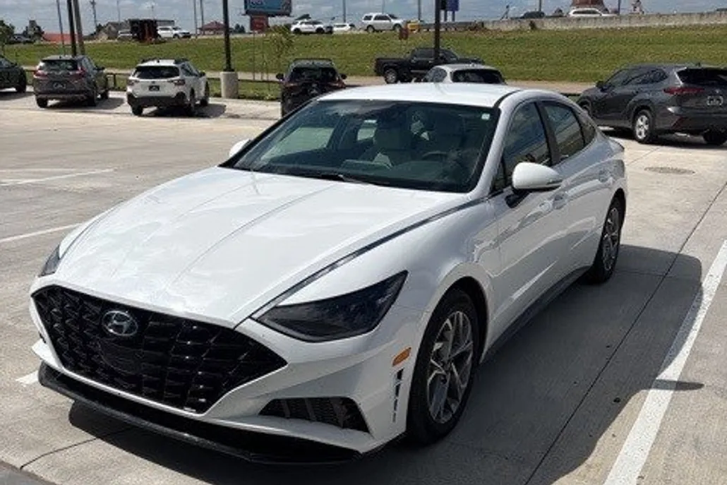 2023 Hyundai Sonata SEL photo 1