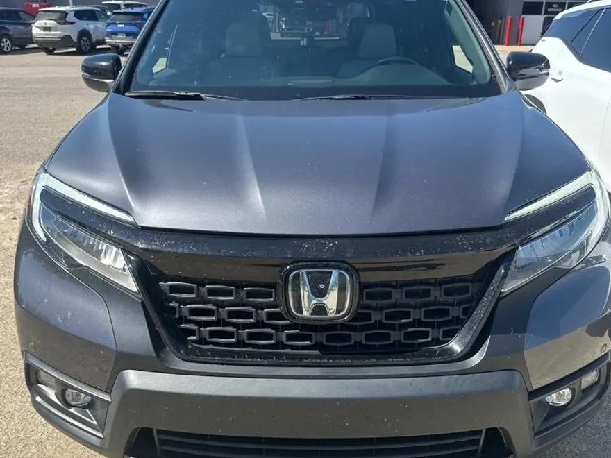 2019 Honda Passport Touring photo 1