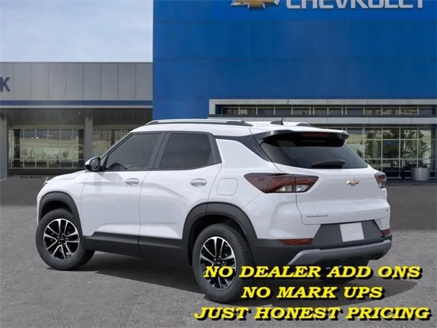 2026 Chevrolet Trailblazer LT photo 1
