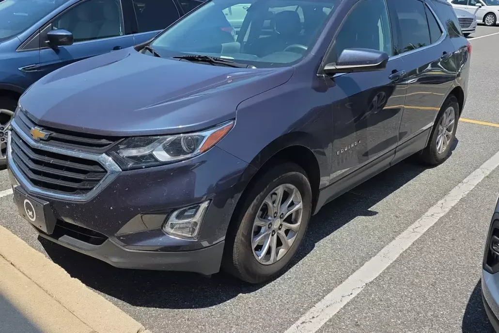 2018 Chevrolet Equinox LT photo 1