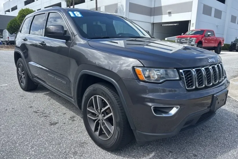 2018 Jeep Grand Cherokee Laredo photo 1