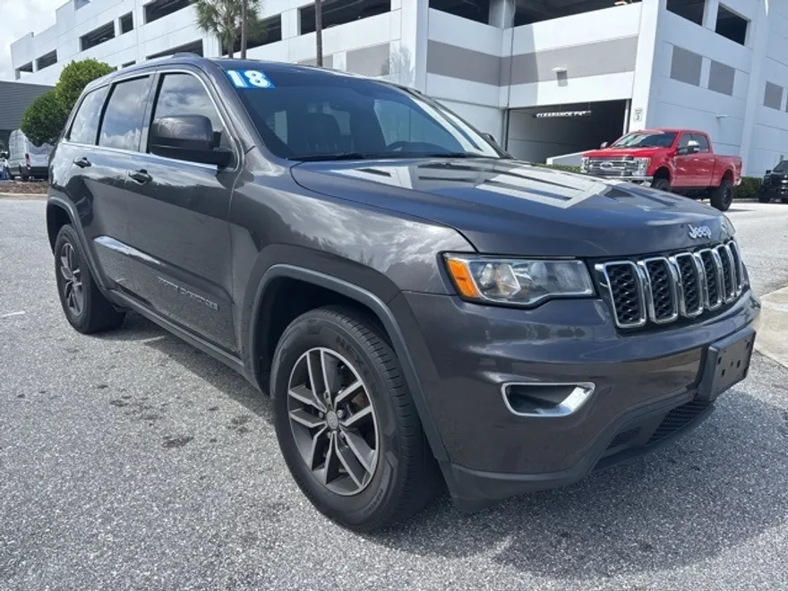 2018 Jeep Grand Cherokee Laredo photo 1