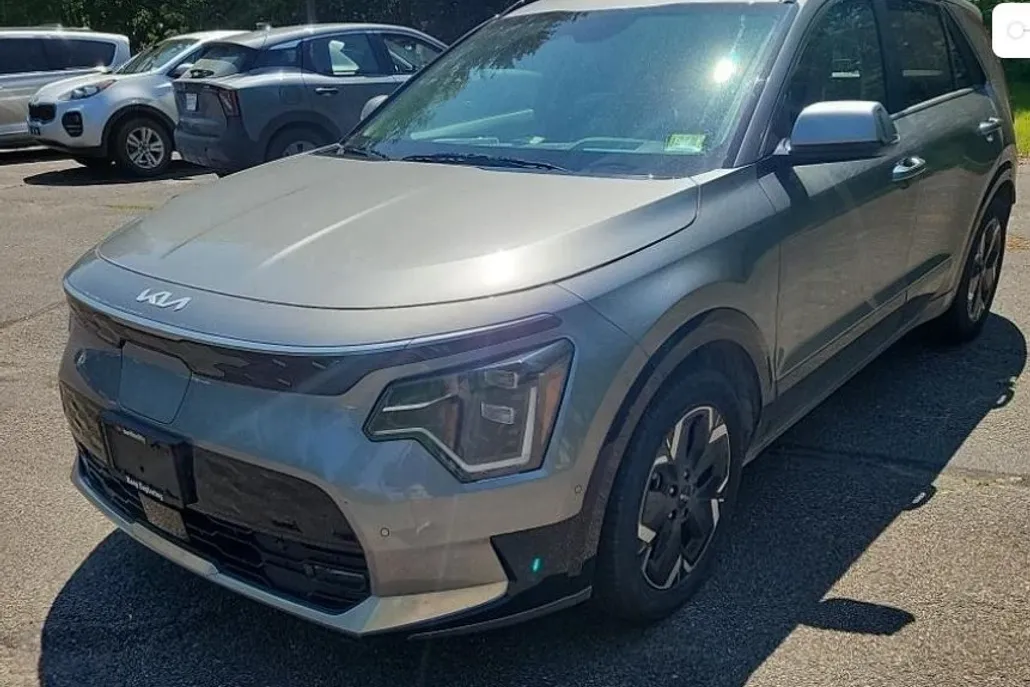 2023 Kia Niro EV Wave photo 1