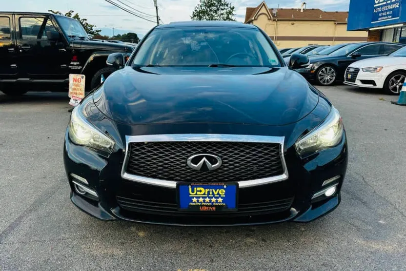 2017 Infiniti Q50 3.0t Signature Edition photo 1