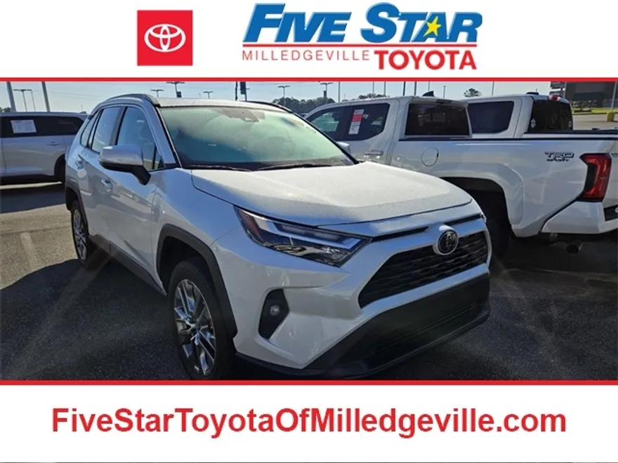 2023 Toyota RAV4 XLE Premium photo 1